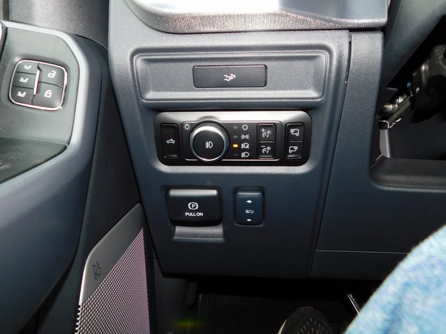 New 2026 Ford F150 Lariat w/ Equipment Group 502A High image 29