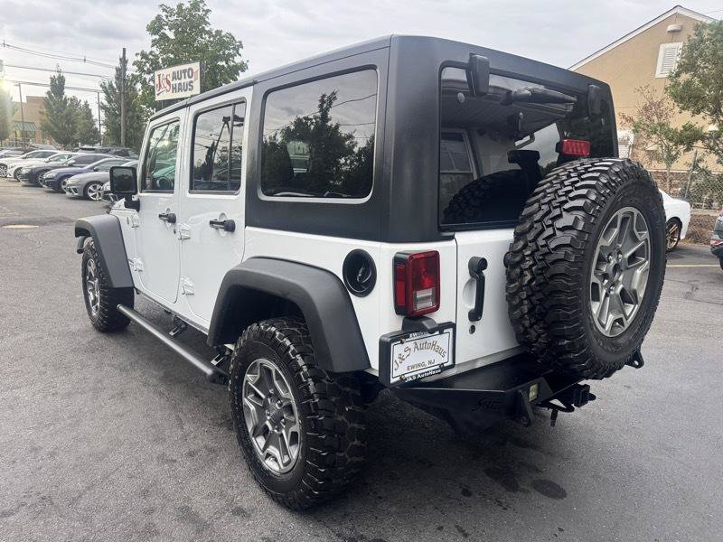 Used 2018 Jeep Wrangler Unlimited Rubicon w/ Connectivity Group AWD/4WD image 4