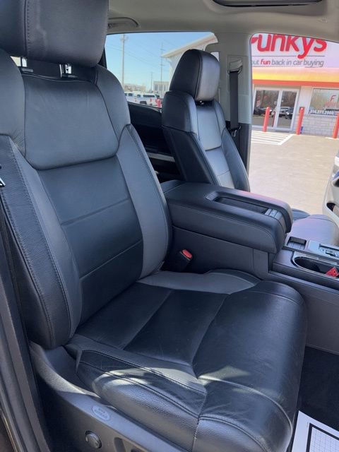 Used 2021 Toyota Tundra Limited w/ Limited Premium Package image 28