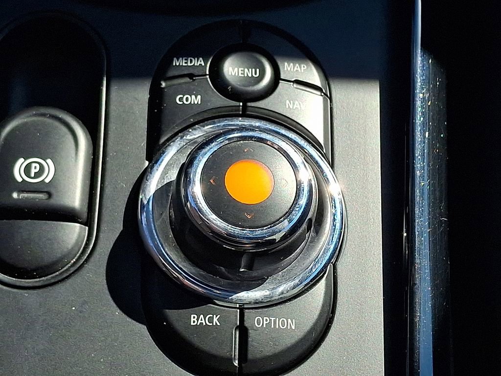 Used 2020 MINI Cooper Clubman S image 25