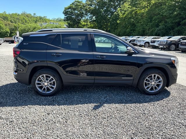 Used 2022 GMC Terrain SLT w/ Tech Package AWD/4WD image 6