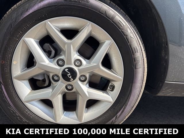 Certified 2025 Kia Soul LX image 9