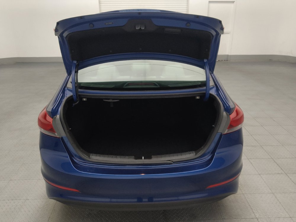 Used 2017 Hyundai Elantra SE FWD image 29