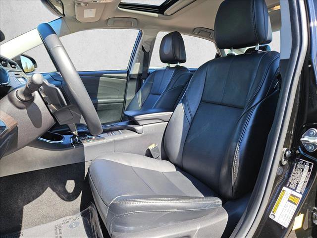 Used 2015 Toyota Avalon XLE Touring w/ Preferred Accessory Package FWD image 11