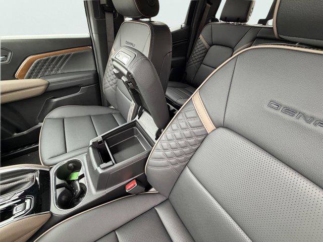 New 2026 GMC Canyon Denali AWD/4WD image 30
