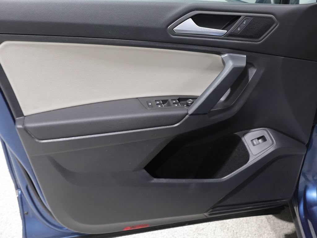 Used 2019 Volkswagen Tiguan SEL AWD/4WD image 13