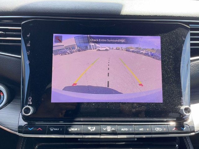 Used 2024 Jeep Wagoneer L Series II w/ Flexible Seating Group AWD/4WD image 31