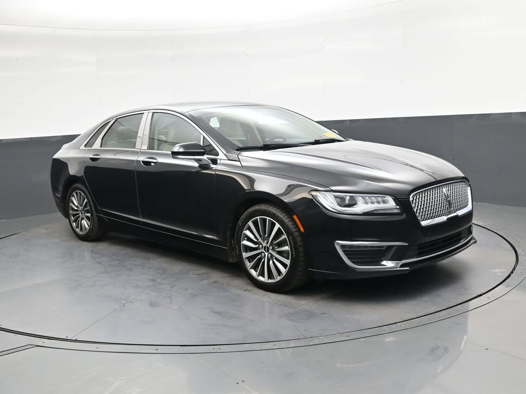 Used 2019 Lincoln MKZ Premiere image 2