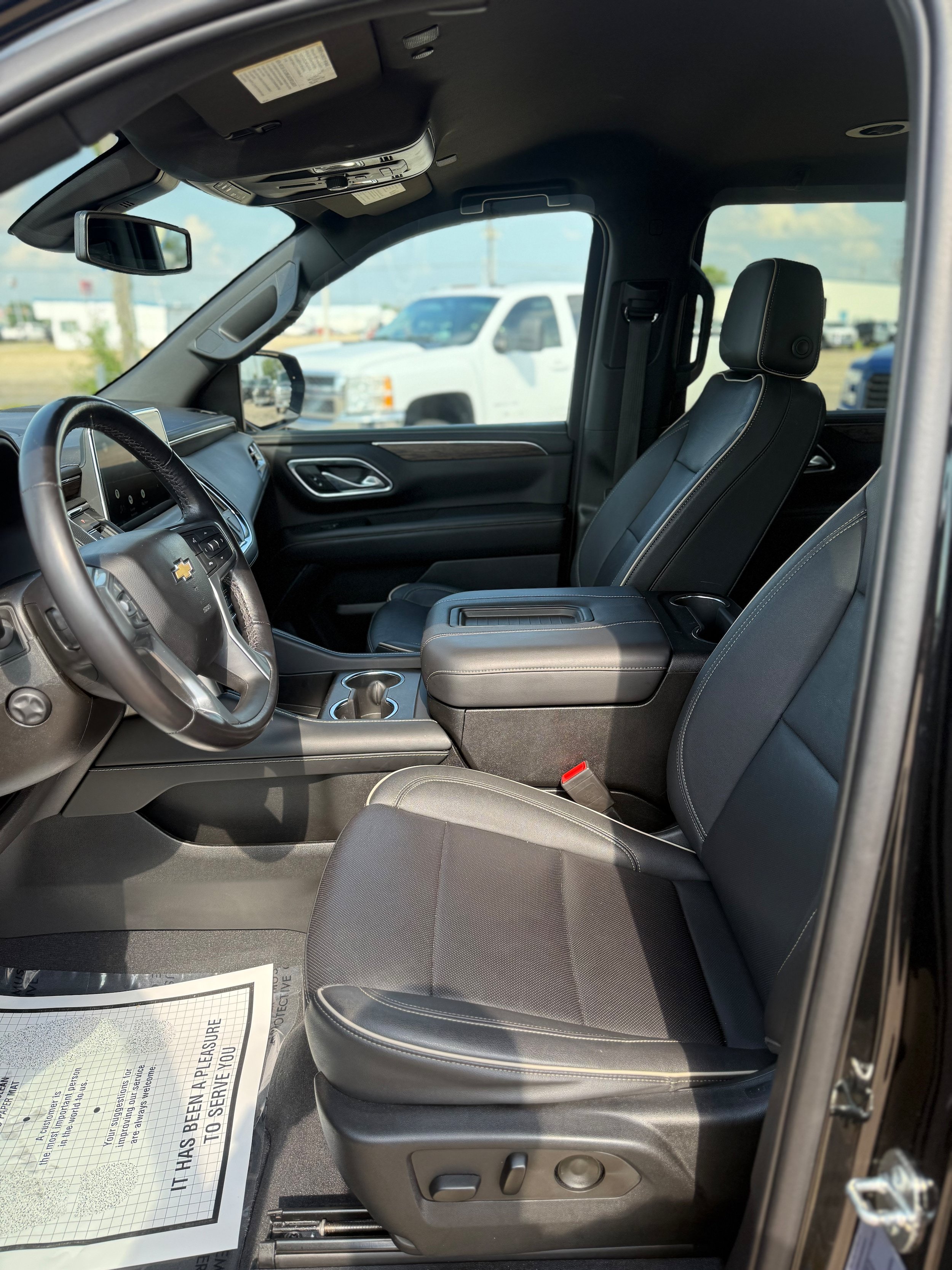 Used 2022 Chevrolet Tahoe Premier AWD/4WD image 15