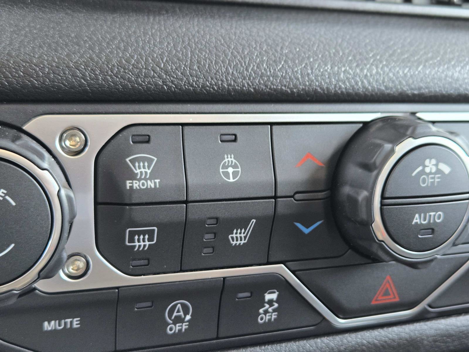 New 2026 Jeep Gladiator Sport AWD/4WD image 27
