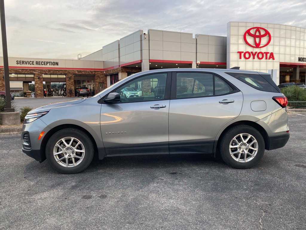 Used 2024 Chevrolet Equinox LS FWD image 6