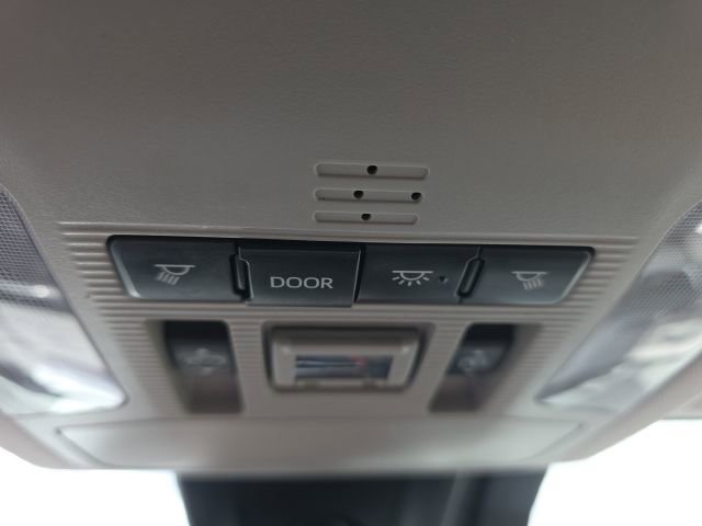 Used 2020 Toyota RAV4 Limited image 20