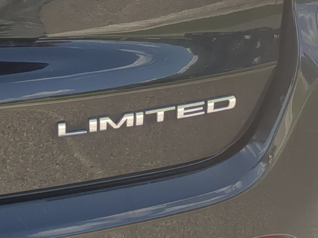 Certified 2022 Jeep Compass Limited w/ Elite Group AWD/4WD image 13