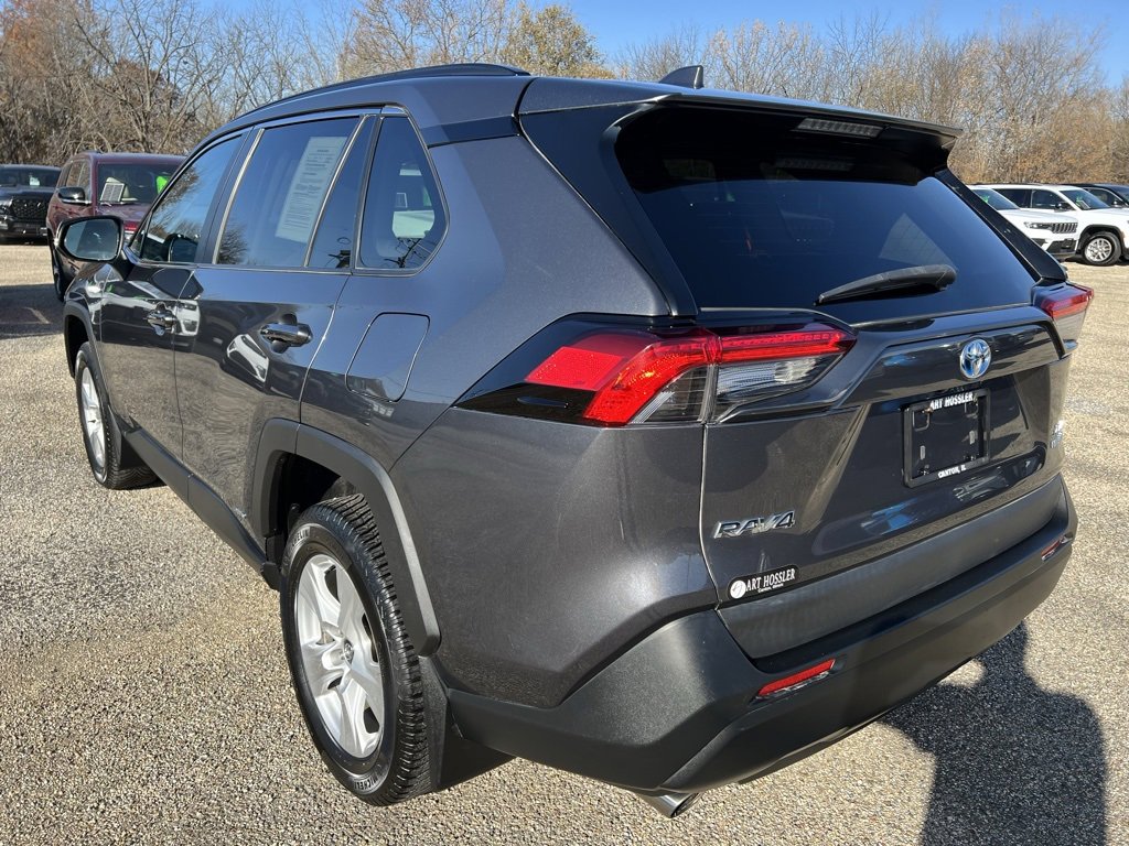 Used 2020 Toyota RAV4 XLE image 3