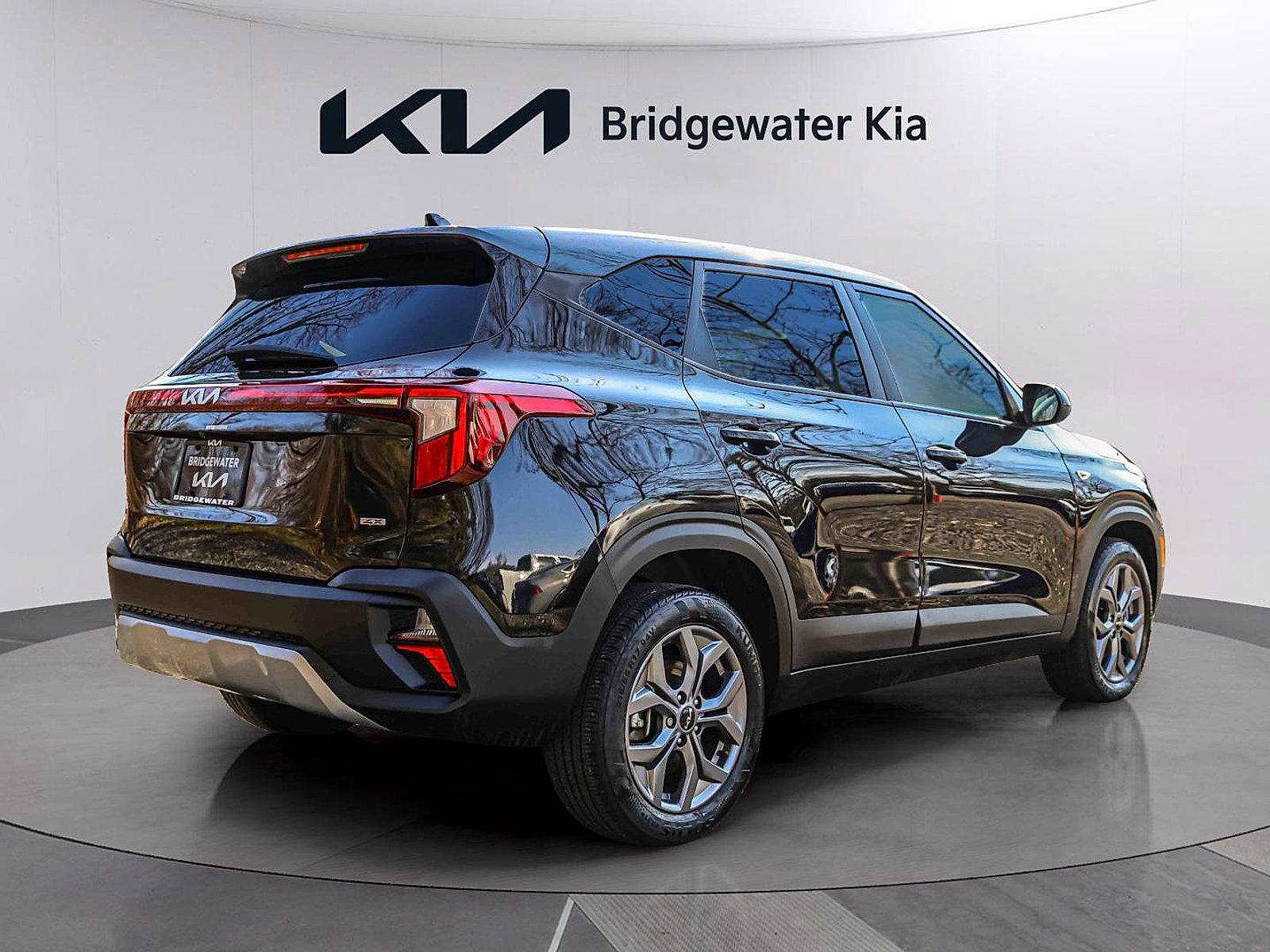 Certified 2024 Kia Seltos LX image 7