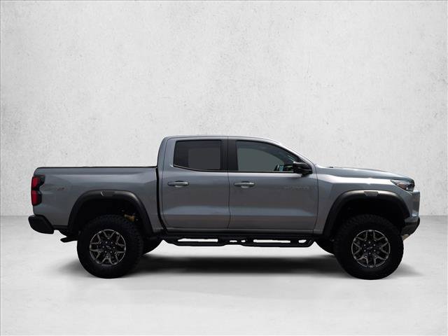 Used 2024 Chevrolet Colorado ZR2 w/ ZR2 Convenience Package III AWD/4WD image 4