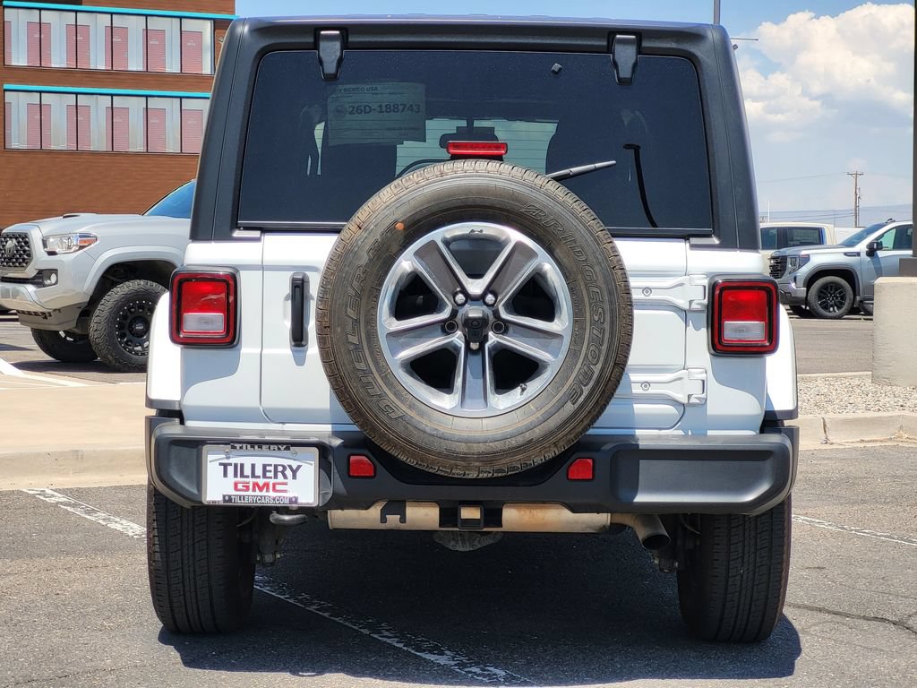 Used 2021 Jeep Wrangler Unlimited Sahara AWD/4WD image 6