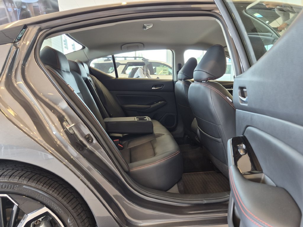Certified 2025 Nissan Altima 2.5 SR AWD/4WD image 27