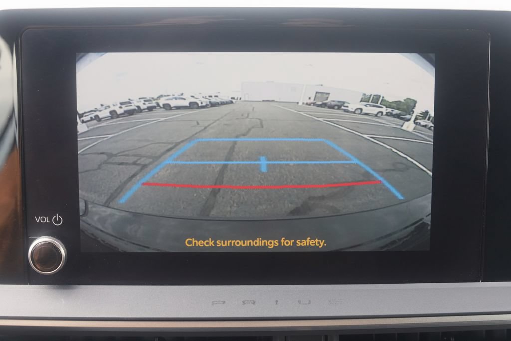 Used 2025 Toyota Prius LE FWD image 10