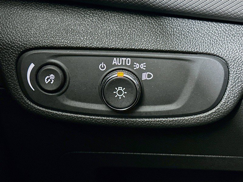 Used 2024 Chevrolet TrailBlazer LT AWD/4WD image 10