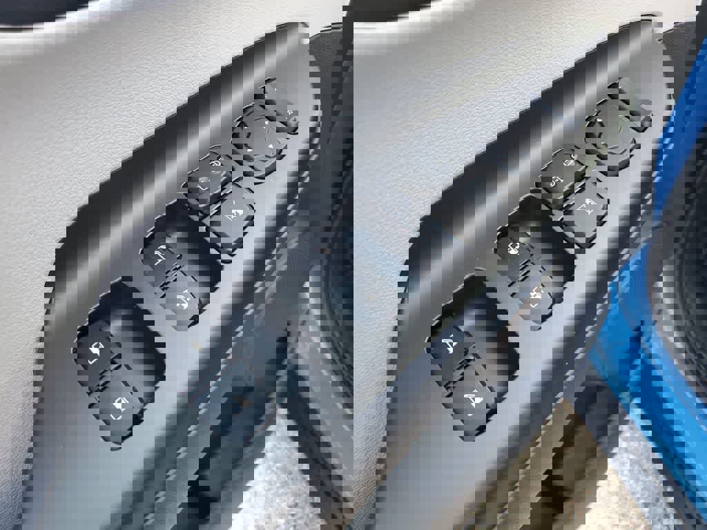 Used 2022 Hyundai Kona SEL w/ Convenience Package image 17