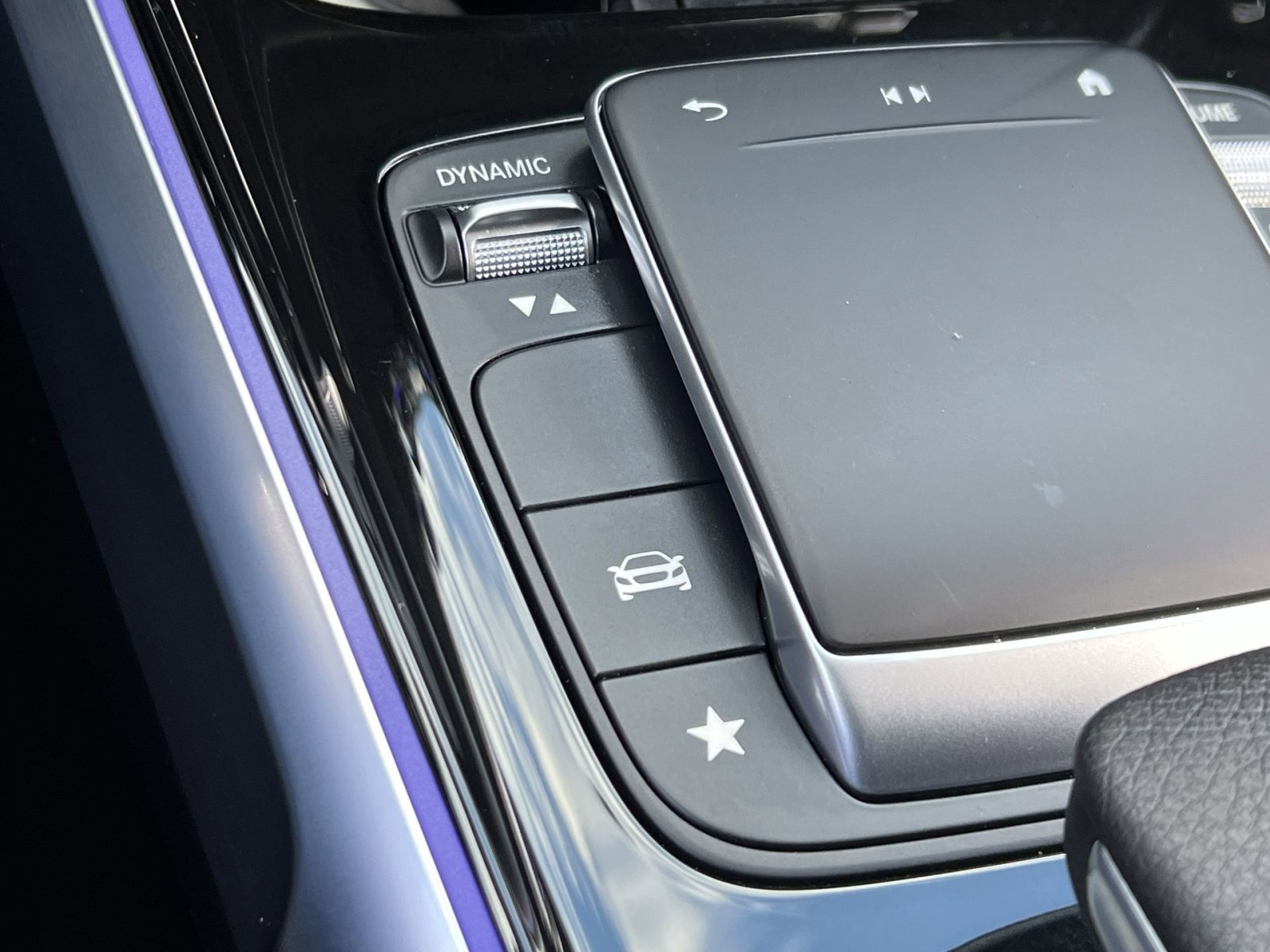 Certified 2022 Mercedes-Benz GLB 250 4MATIC image 31