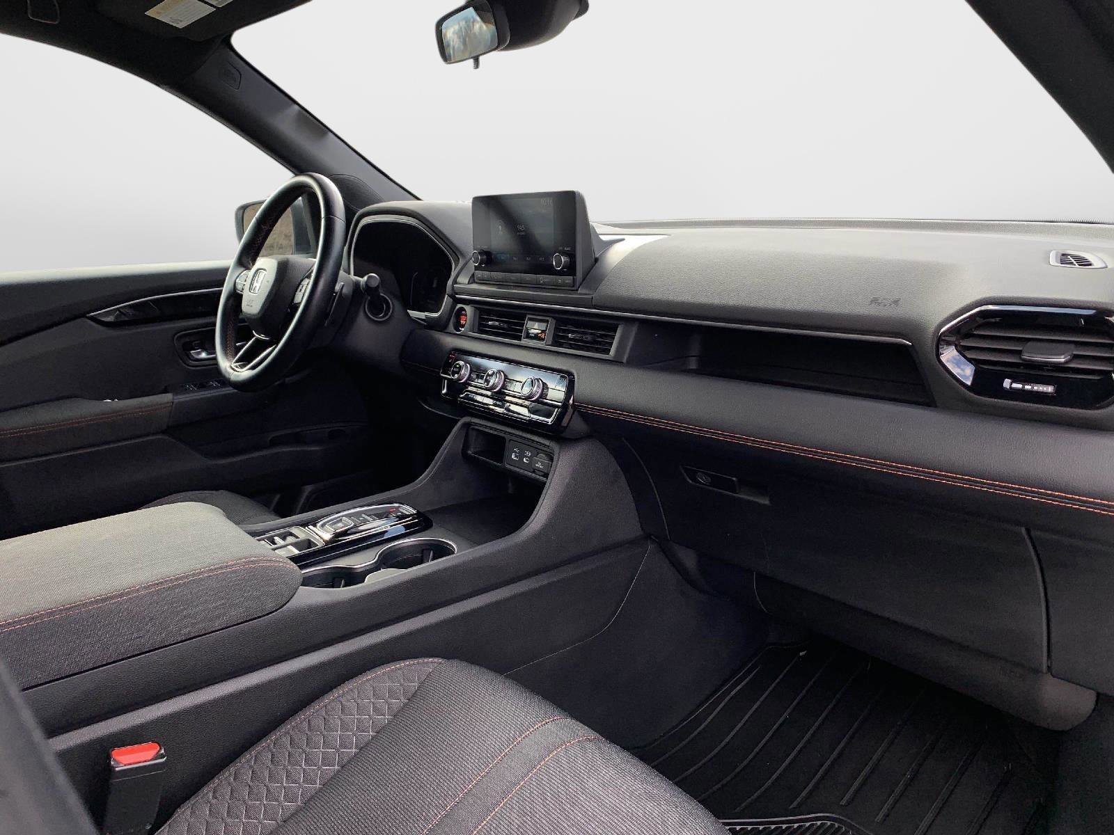 Used 2023 Honda Pilot Sport image 42