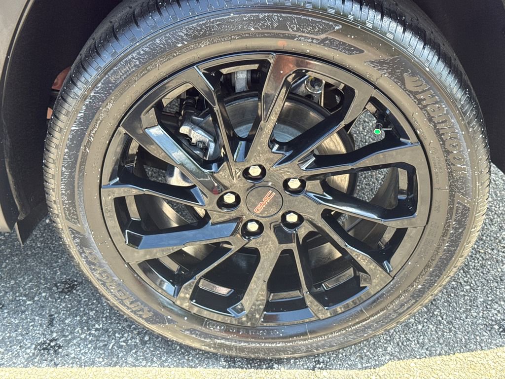 Used 2024 GMC Terrain SLE w/ Elevation Edition FWD image 19