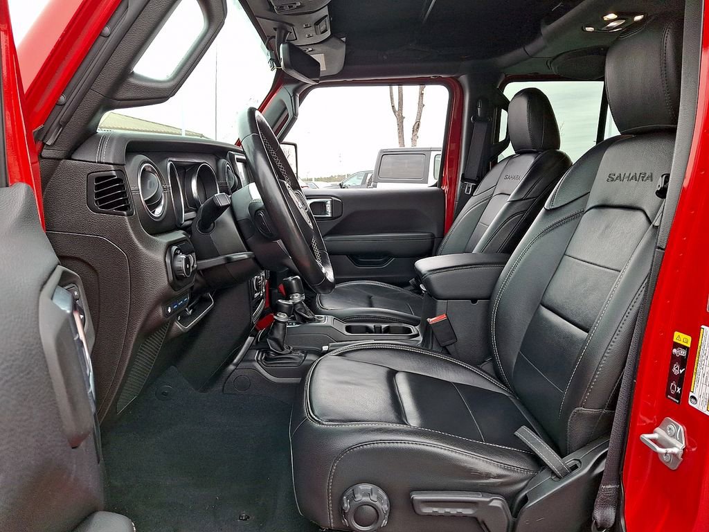 Used 2022 Jeep Wrangler Unlimited Sahara w/ Cold Weather Group image 13