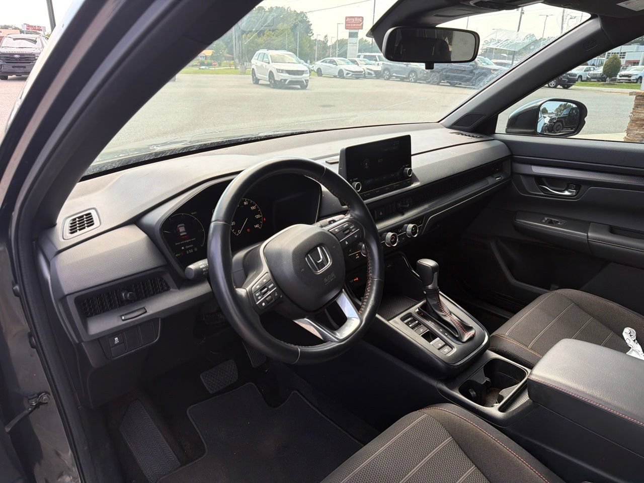 Used 2025 Honda CR-V Sport image 4