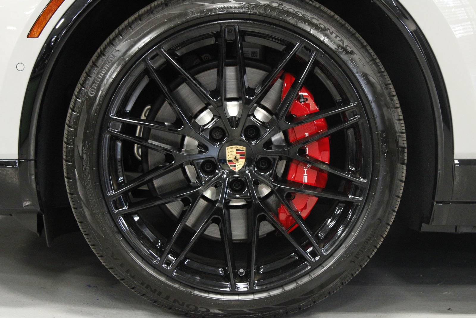 New 2026 Porsche Macan GTS Electric AWD/4WD image 9