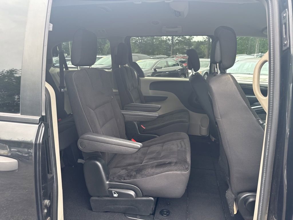 Used 2019 Dodge Grand Caravan SE image 40