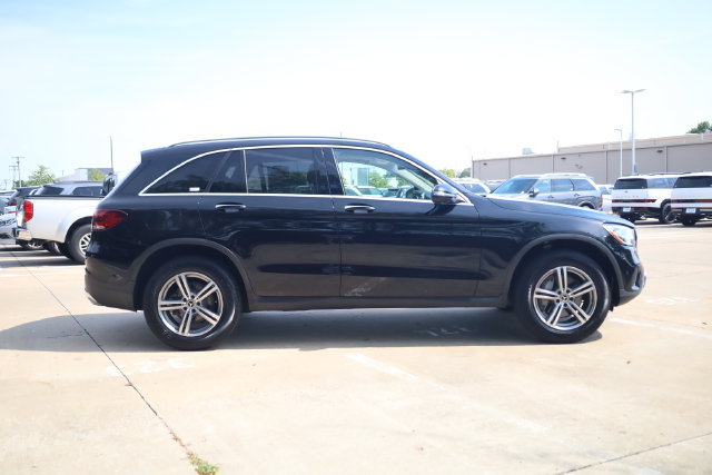 Used 2021 Mercedes-Benz GLC 300 4MATIC w/ Multimedia Package image 4