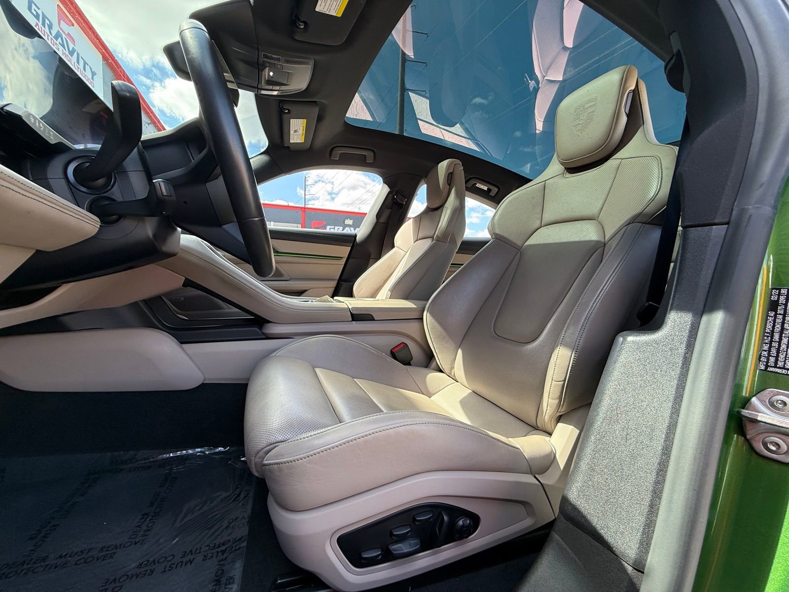 Used 2022 Porsche Taycan 4S image 12