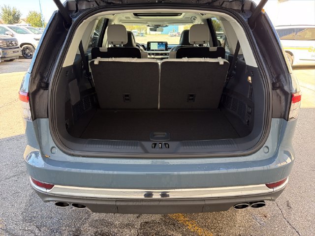 New 2026 Lincoln Aviator Reserve w/ Luxury Package AWD/4WD image 8