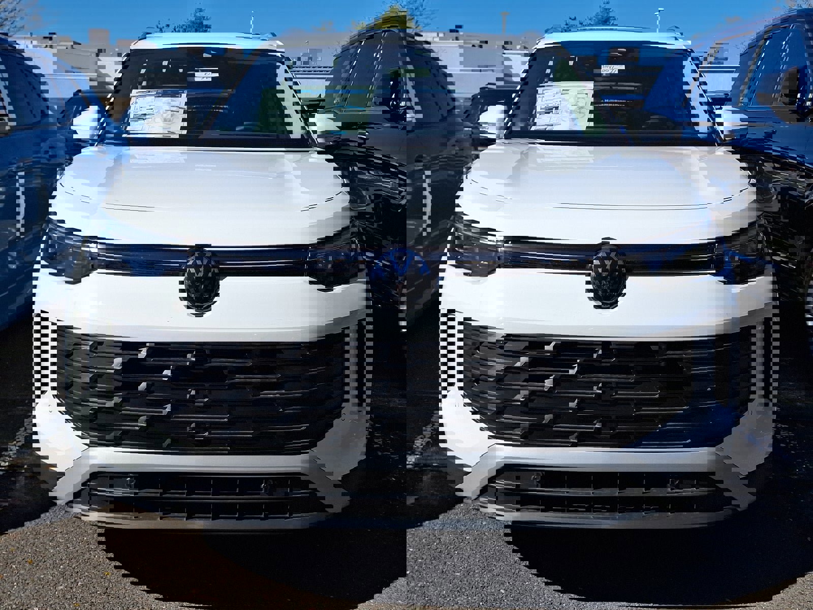 New 2026 Volkswagen Tiguan SE image 2