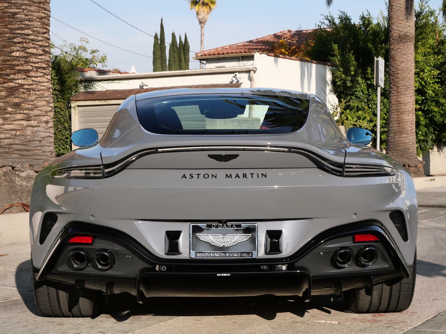 Used 2025 Aston Martin V8 Vantage Coupe RWD image 15