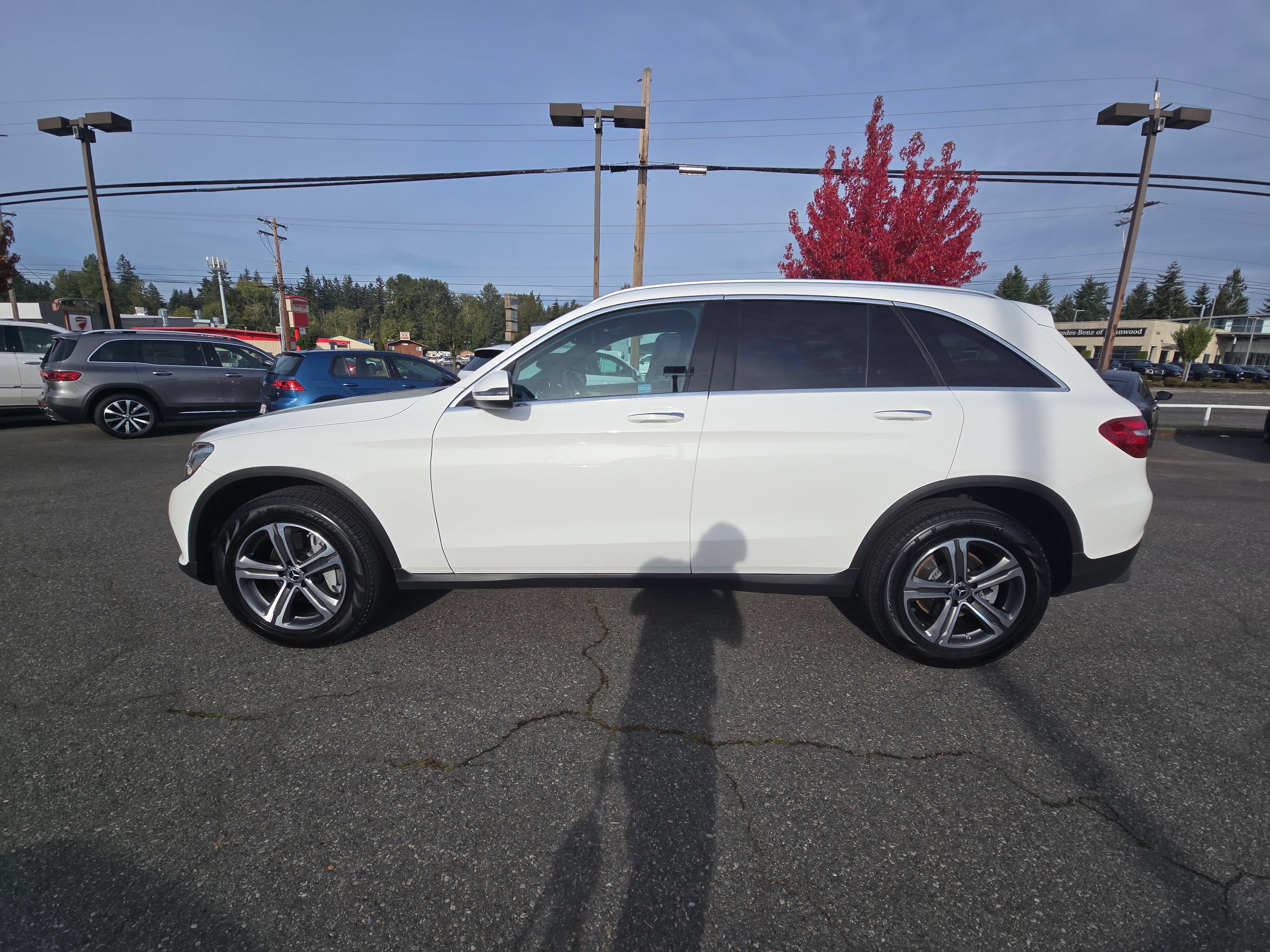 Used 2019 Mercedes-Benz GLC 300 4MATIC image 4