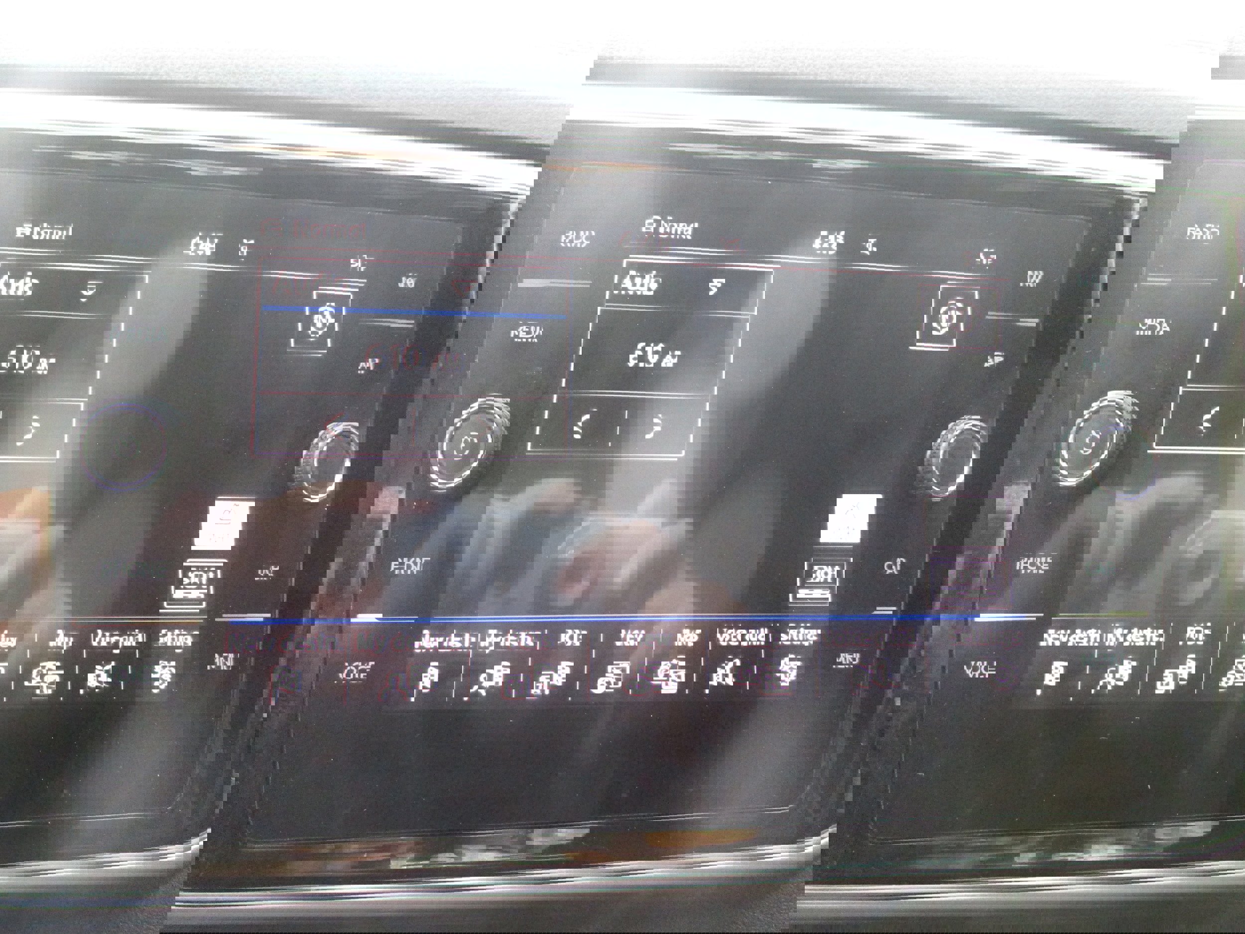 Used 2019 Volkswagen Atlas SEL Premium image 15