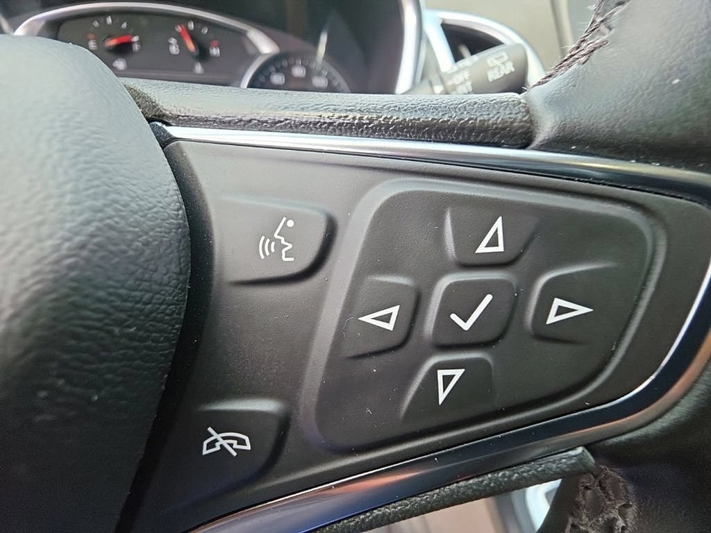 Used 2023 Chevrolet Equinox LT AWD/4WD image 17