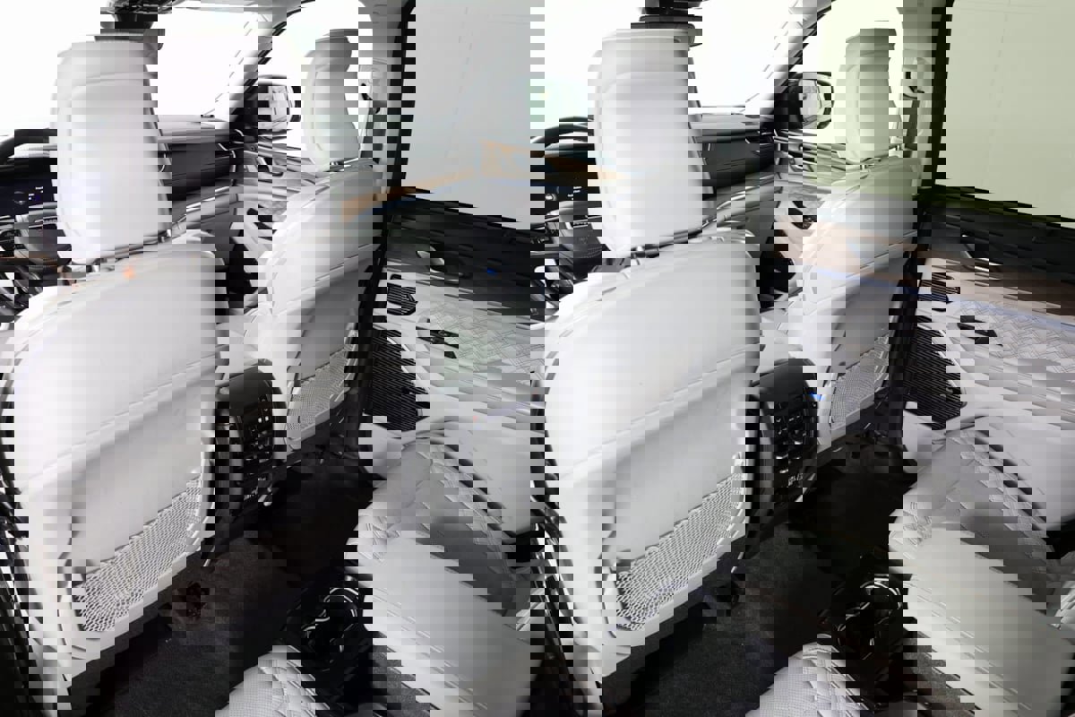 Used 2021 Jeep Grand Cherokee L Summit w/ MOPAR Finishing Package image 55