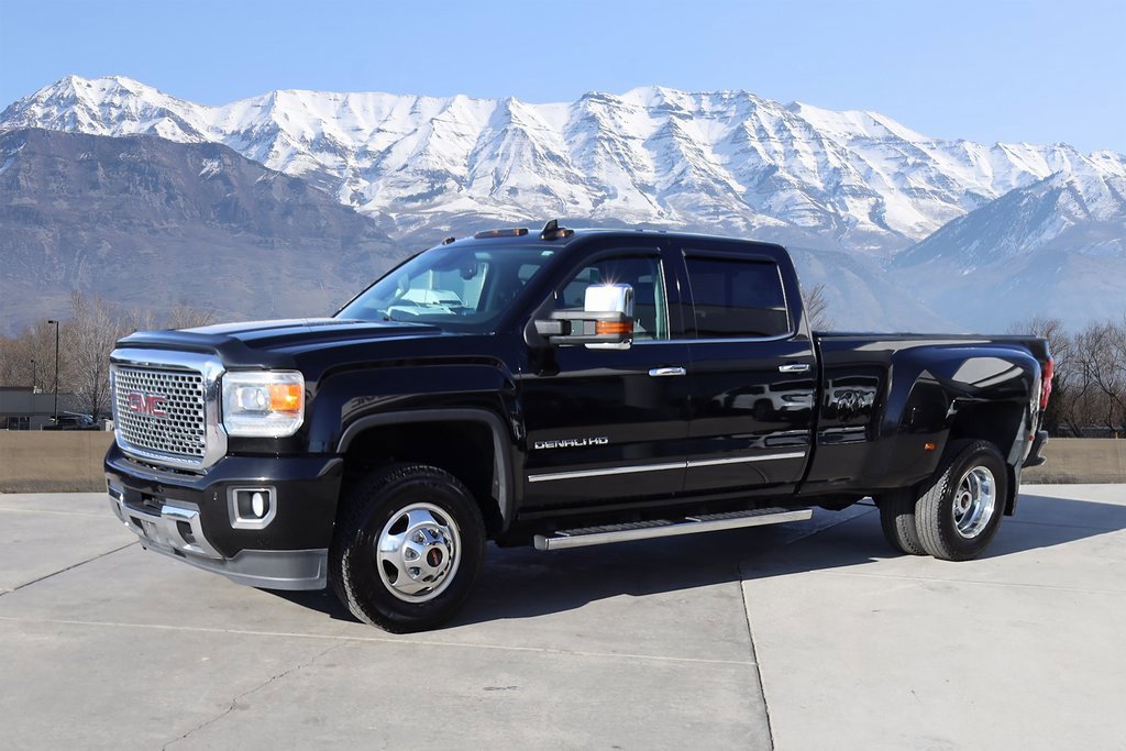 Used 2015 GMC Sierra 3500 Denali w/ Duramax Plus Package image 2