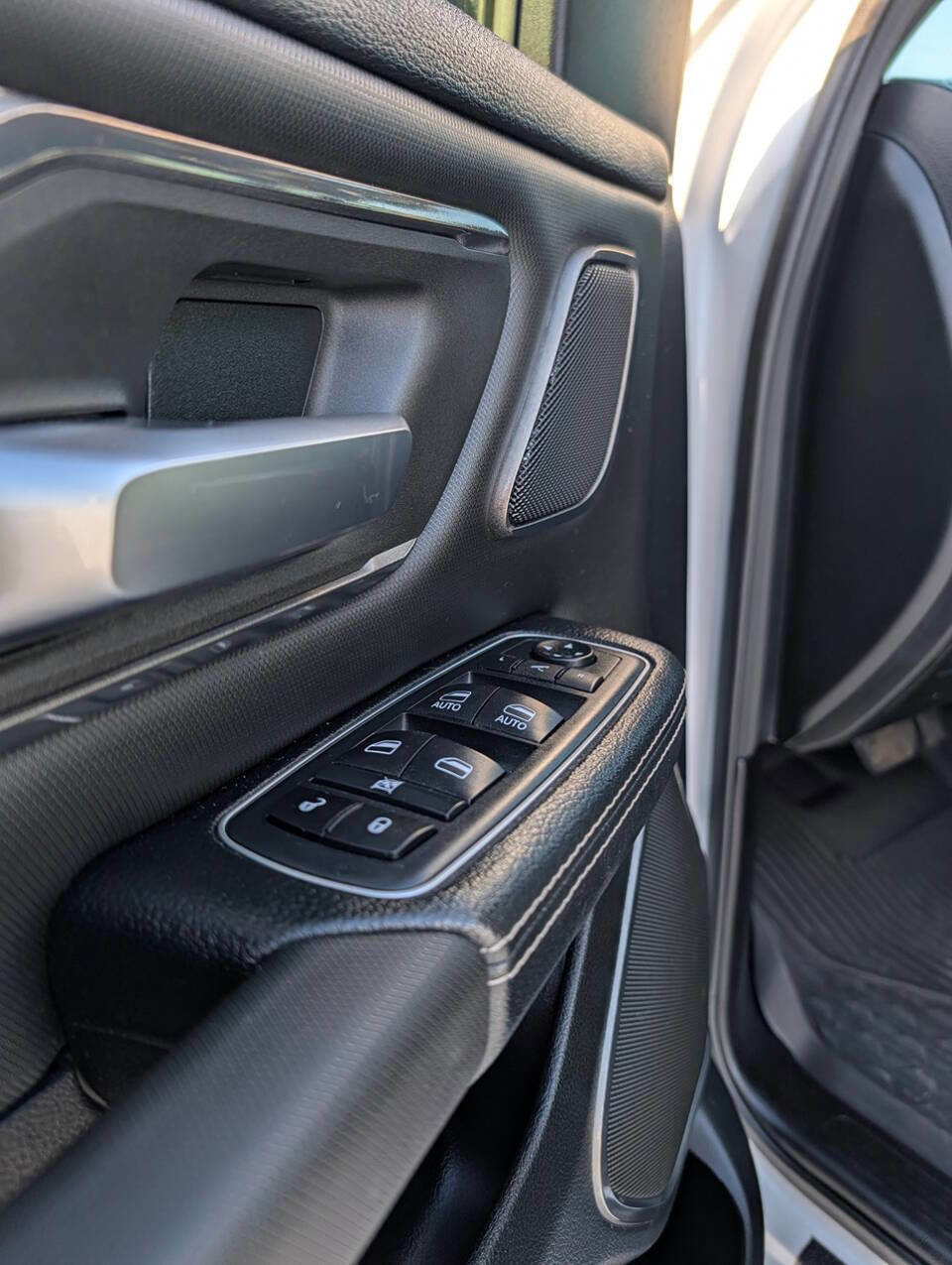 Used 2020 RAM 1500 Sport w/ Leather & Sound Group image 19