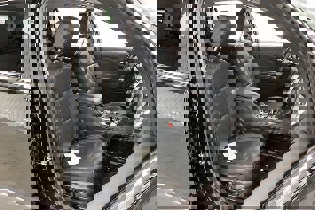 Certified 2023 GMC Acadia SLT w/ Technology Package image 7