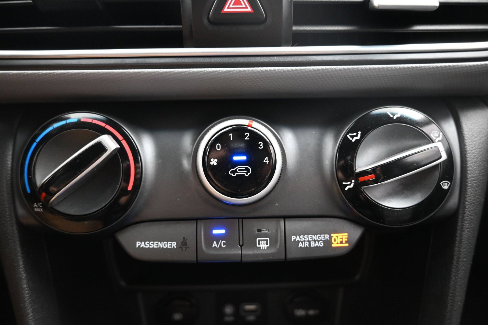 Used 2021 Hyundai Kona SE FWD image 17