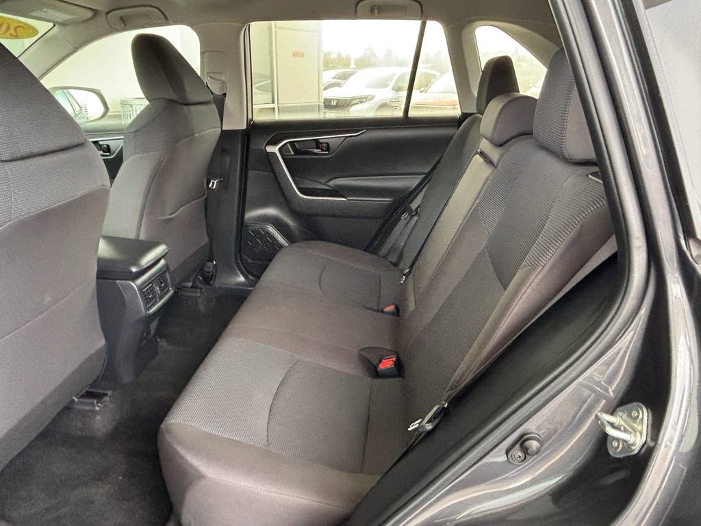 Used 2024 Toyota RAV4 LE image 22