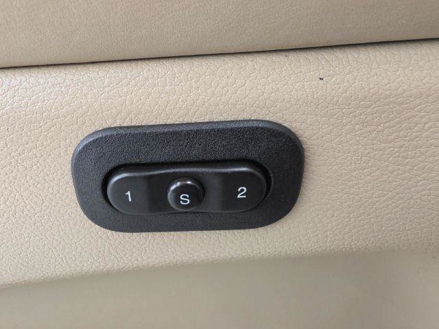 Used 2014 Jeep Grand Cherokee Overland w/ Advanced Technology Group AWD/4WD image 32