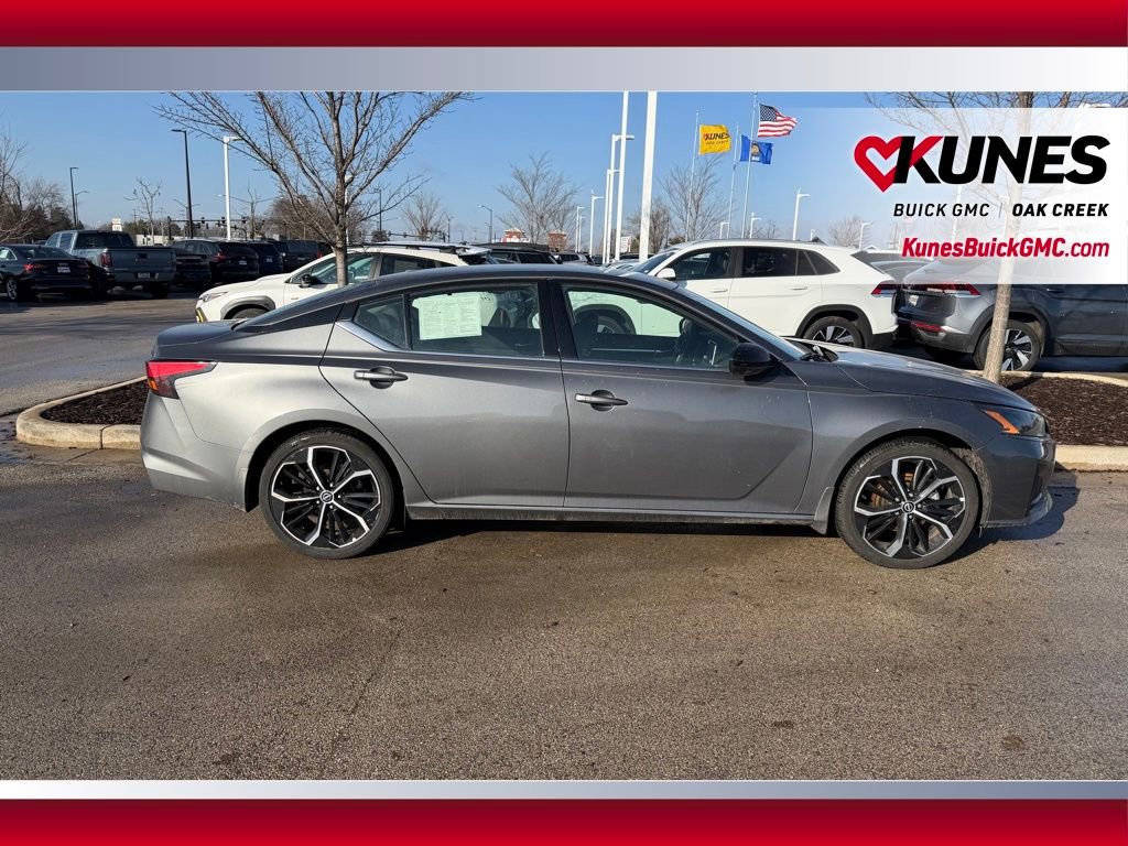 Used 2025 Nissan Altima 2.5 SR image 5