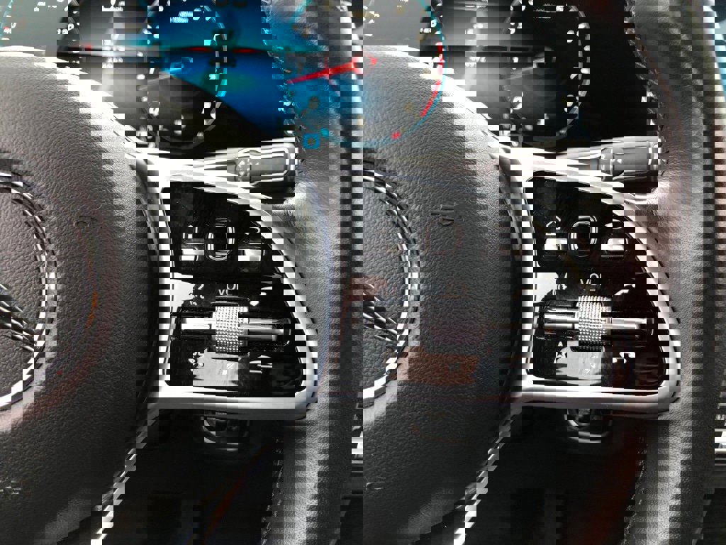 Used 2022 Mercedes-Benz GLE 350 4MATIC w/ Premium Package image 24