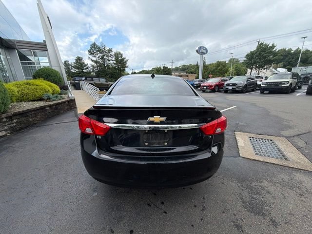Used 2018 Chevrolet Impala LT w/ Sunroof and Spoiler Package FWD image 6